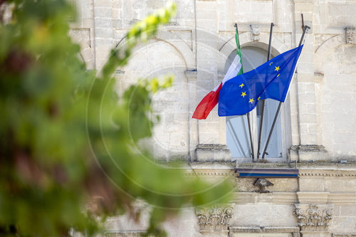 Flaggen am Palazzo Lanfranchi