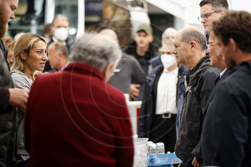 BM Scholz besucht Flutregionen in NRW