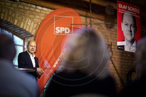 Olaf Scholz bei Buergergespraech
