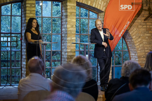 Olaf Scholz bei Buergergespraech