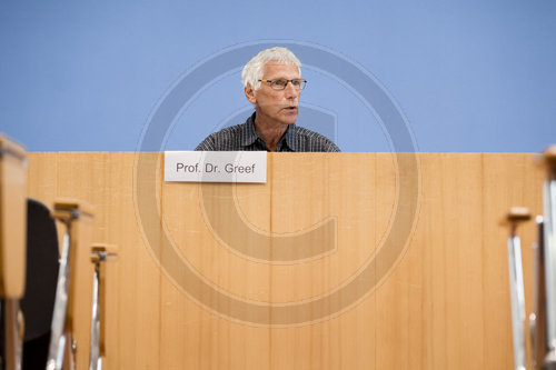 Joerg Michael Greef bei Pressekonferenz