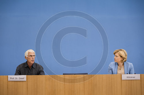 Bundeslandwirtschaftsministerin Julia Kloeckner bei Pressekonferenz