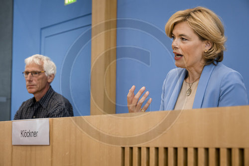 Bundeslandwirtschaftsministerin Julia Kloeckner bei Pressekonferenz