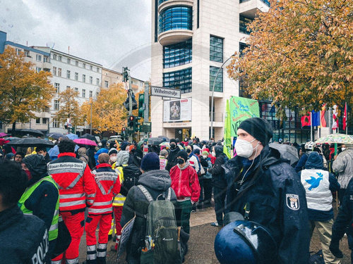 Protestaktion vor dem Willy-Brandt-Haus