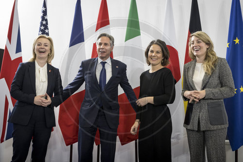 Baerbock bei G7 Aussenminister