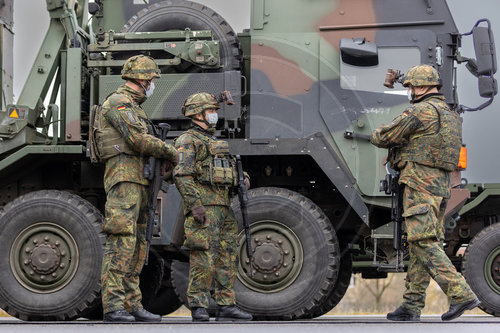 Bundesverteidigungsministerin Christine Lambrecht besucht das Logistikbataillon 172 der Bundeswehr in Beelitz