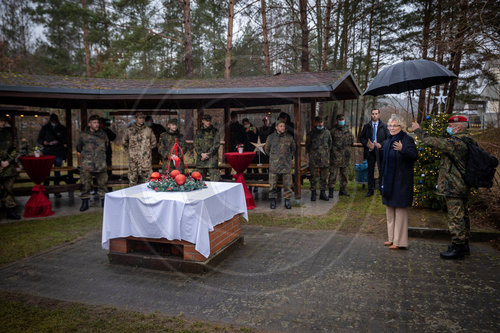 Bundesverteidigungsministerin Christine Lambrecht besucht das Logistikbataillon 172 der Bundeswehr in Beelitz