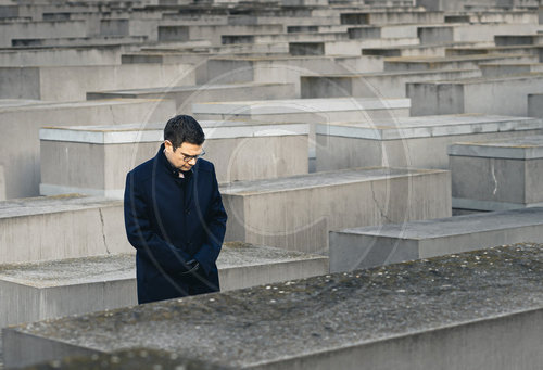 BM Buschmann besucht Holocaust Mahnmal