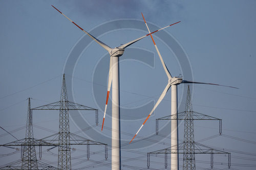 Strom und Windkraft