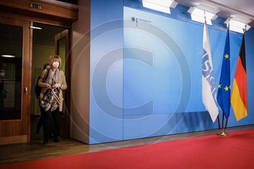 Annalena Baerbock trifft Helga Schmid