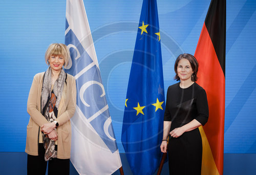 Annalena Baerbock trifft Helga Schmid