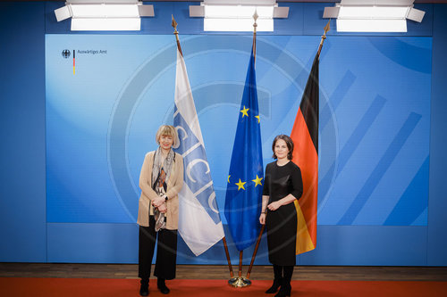 Annalena Baerbock trifft Helga Schmid