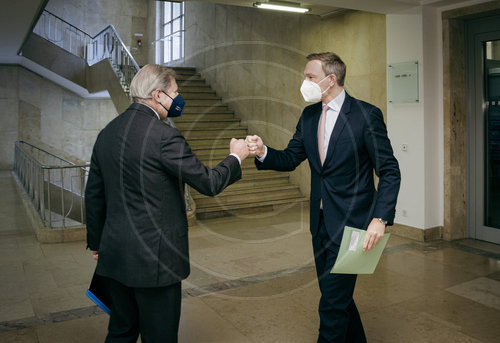 Christian Lindner trifft Johannes Hahn