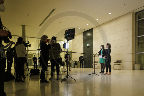 Annalena Baerbock gibt Presse-Statement mit Anne Spiegel