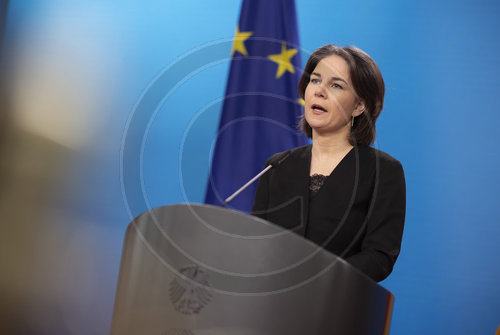 Annalena Baerbock gibt zur Ukraine Krise ein Statement ab