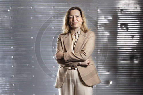 Sabine SCHEUNERT , Mercedes-Benz AG