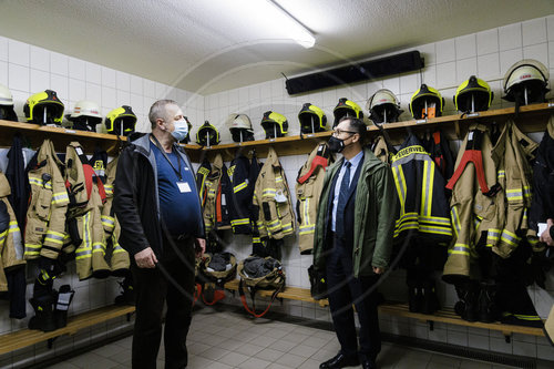 Cem Oezdemir besucht die Freiwilligen Feuerwehr Neustrelitz