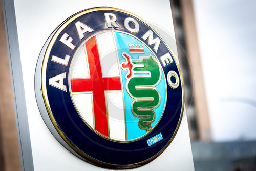 Alfa Romeo H‚àö¬ßndler in Berlin