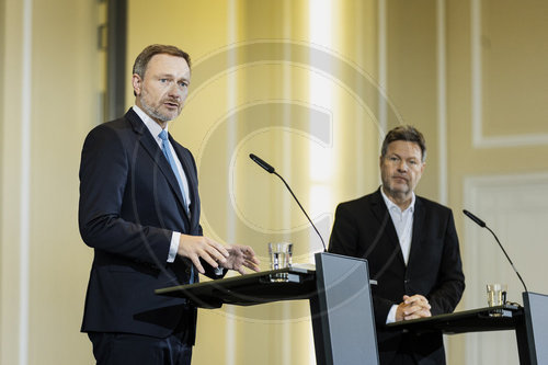 Pressekonferenz zu Wirtschaftshilfen