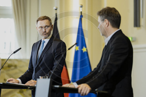 Pressekonferenz zu Wirtschaftshilfen