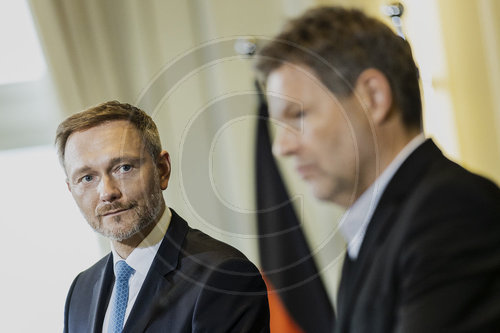 Pressekonferenz zu Wirtschaftshilfen