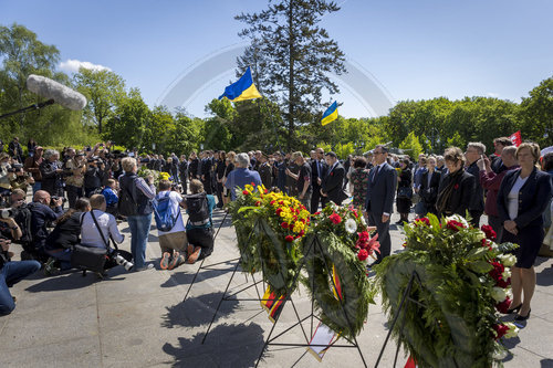 Gedenkveranstaltung mit Kranzniederlegung am Sowjetischen Ehrenmal Tiergarten