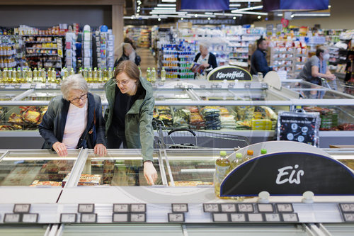 Begleiteter Einkauf im Supermarkt