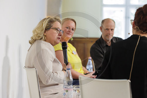 Svenja Schulze (SPD), Bundesministerin fuer wirtschaftliche Zusammenarbeit und Entwicklung, besucht den Freiwilligendienst  AGIAMONDO e.V.