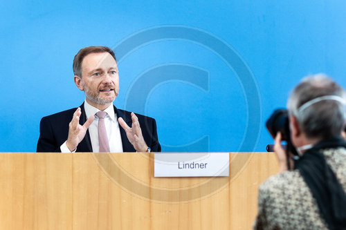 Bundesfinanzminister Christian Lindner in der BPK Vorstellung Entwurf Bundeshaushalt 2023