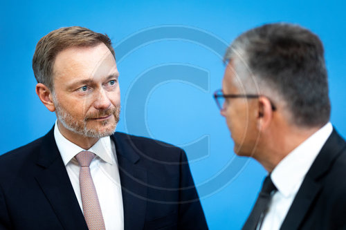 Bundesfinanzminister Christian Lindner in der BPK Vorstellung Entwurf Bundeshaushalt 2023