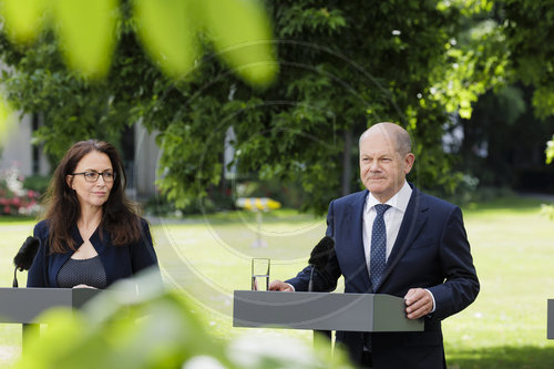 Yasmin Fahimi, DGB VorsitzendeOlaf Scholz (SPD), Bundeskanzler,