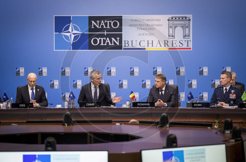 NATO AussenministerInnen in Bukarest