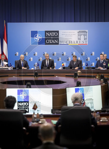 NATO AussenministerInnen in Bukarest