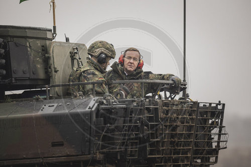 Boris Pistorius besucht Bundeswehr in Altengrabow