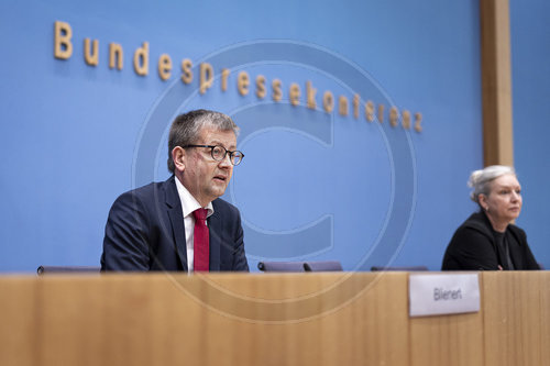 Pressekonferenz des Sucht- und Drogenbeauftragten Burkhard Blienert