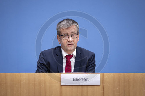 Pressekonferenz des Sucht- und Drogenbeauftragten Burkhard Blienert