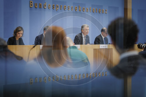 Bundespressekonferenz zur bevorstehenden Muenchner Sicherheitskonferenz und zum Munich Security Report 2023