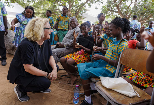 Svenja Schulze (SPD), Bundesministerin fuer wirtschaftliche Zusammenarbeit und Entwicklung, in Ghana