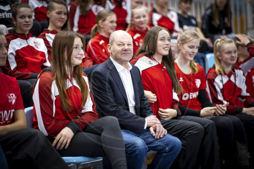 Scholz besucht SC Potsdam e.V. Volleyball