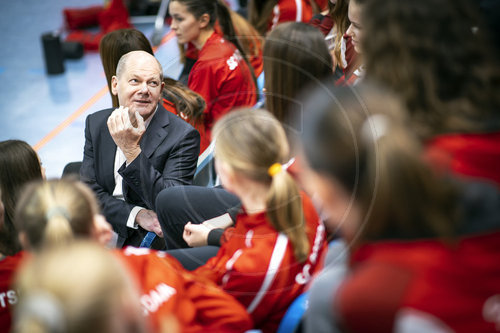 Scholz besucht SC Potsdam e.V. Volleyball