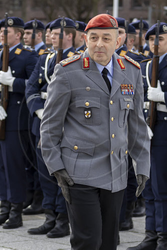 General Carsten Breuer