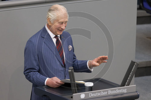 Koenig Charles III. spricht vor dem Bundestag