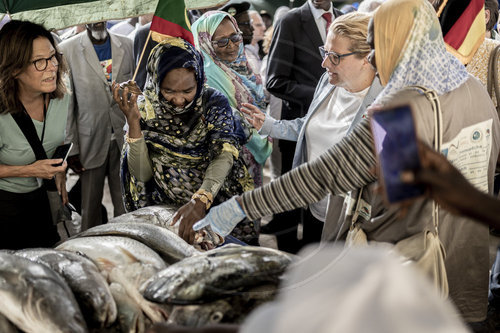 Bundesentwicklungshilfeministerin Svenja Schulze im Rahmen einer Reise in die Sahel-Region nach Mauretanien und Nigeria