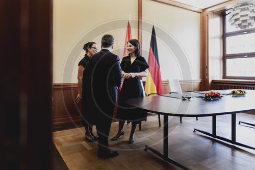 Aussenministerin Baerbock trifft Zheenbek Kulubajev