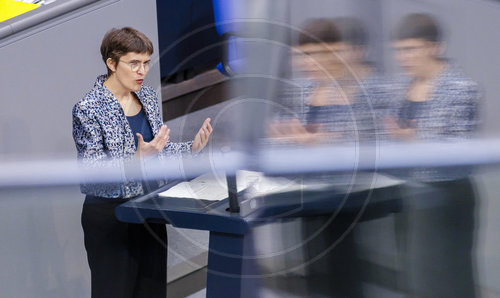 Anna L‚àö¬∫hrmann, Mdb