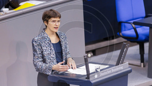 Anna L‚àö¬∫hrmann, Mdb