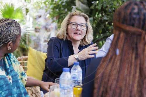 Svenja Schulze (SPD), Bundesministerin fuer wirtschaftliche Zusammenarbeit und Entwicklung, in Nigeria