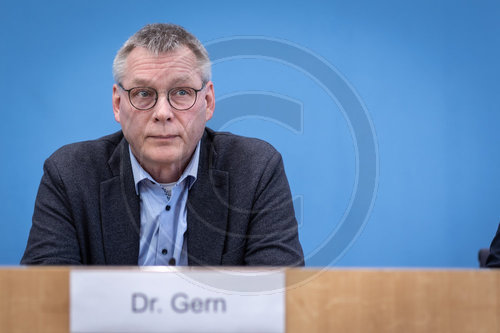 Bundespressekonferenz zur Gemeinschaftsdiagnose der Wirtschaftsforschungsinstitute