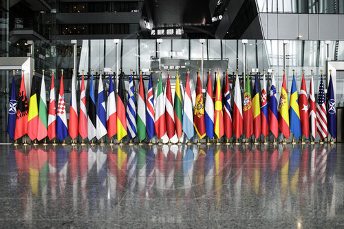 Flaggen im NATO-Hauptquartier