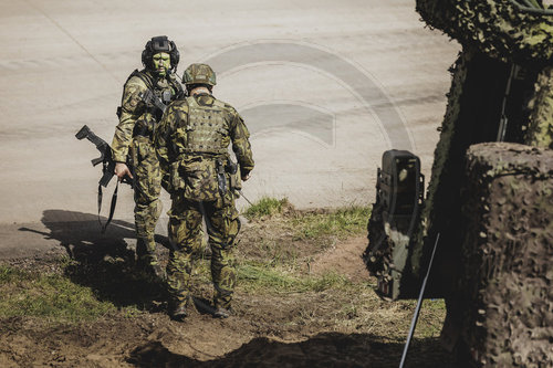 Militaeruebung 'Wettiner Schwert' in Schnoeggersburg